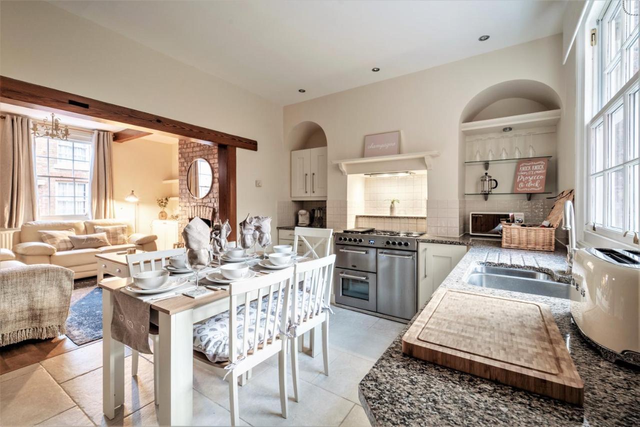 The Cottage In Chester, Sleeps 6 With Free Parking Экстерьер фото